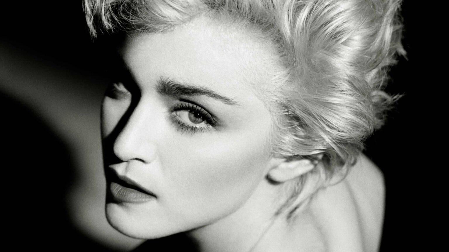 Madonna Bio: Music, Achievements, and Net Worth