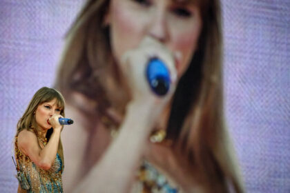 Taylor Swift Fans Crave a Presidential Endorsement