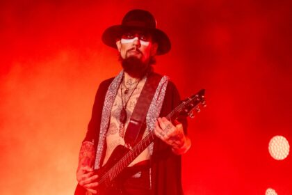 Dave Navarro Posts Cryptic Message Amid Jane’s Addiction Drama