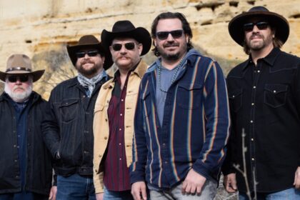 Reckless Kelly Embrace Short Jukebox Songs on ‘Last Frontier’ Album